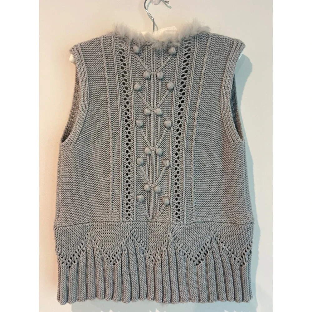 Signature Studio Women's Size M Grey Cable Knit Faux Fur Trim Vest Top‎